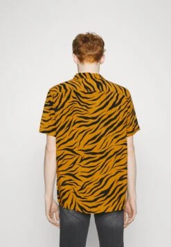 YOURTURN Genderless Resort- Shirt - Black -Yourturn 26a0454ac9574b92a5d21d45545ffa8f