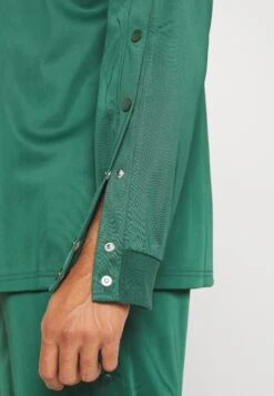 YOURTURN Unisex - Long Sleeved Top - Dark Green -Yourturn 2b7642b57fcd47a080bd29ebccc98ff5