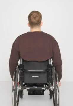 YOURTURN Unisex - Sweatshirt - Dark Brown -Yourturn 2dd3bc82e3c74e9292661f569b83a025