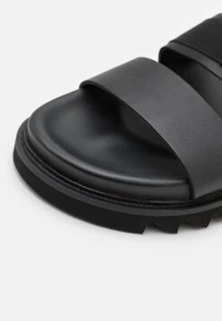 YOURTURN Unisex - Sandals - Black -Yourturn 3072e5cab4ef4153b3cfbe3a9d4f4078