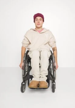 YOURTURN Tracksuit Bottoms - Beige -Yourturn 30a4bc65601f4a879bbe26118d38de02