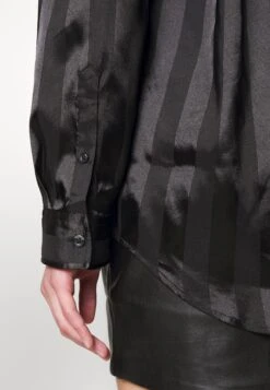 YOURTURN Festive Unisex - Shirt - Black -Yourturn 3336668376054e4d9be3dadb39406a5a