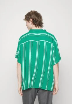 YOURTURN Stripes Boxi - Shirt - Green -Yourturn 33ad028826184f32afd72d60071cd31d