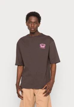 YOURTURN Nostalgia Future Tee Unisex - Print T-Shirt - Brown -Yourturn 36f7e96f8ea14564abd417ba45e7ff27