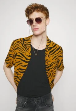 YOURTURN Genderless Resort- Shirt - Black -Yourturn 48acc44811bf43d09c3968035f6f8ac4