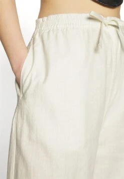 YOURTURN Genderless Parachute Unisex - Trousers - White -Yourturn 550eb4063f7e4f1cbca9890550f66ec1