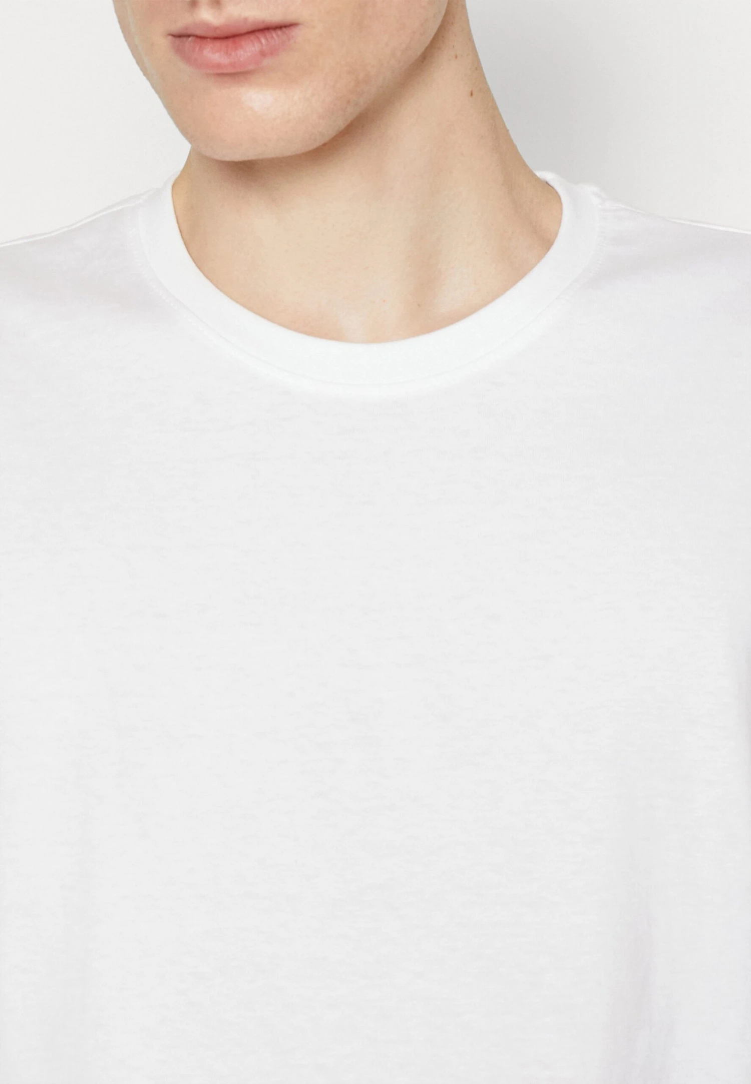 YOURTURN Unisex 5 Pack - Basic T-Shirt - White/Olive /Black 10 YOURTURN Unisex 5 Pack - Basic T-Shirt - White/Olive /Black - Image 8