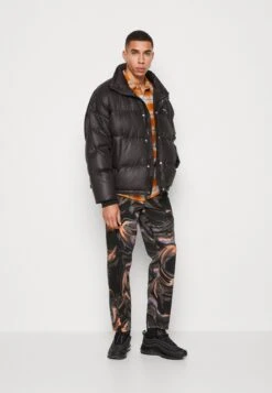 Yourturn -Yourturn 7c598d95f4a849d69be8551ac7d44c01