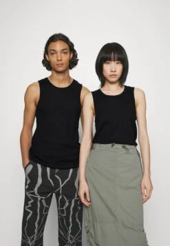 YOURTURN Slim Fit Ribbed Tank Unisex 2 Pack- Top - White/Black 11 YOURTURN Slim Fit Ribbed Tank Unisex 2 Pack- Top - White/Black -Yourturn 96335268f9184c26b425f1de3d89ee68