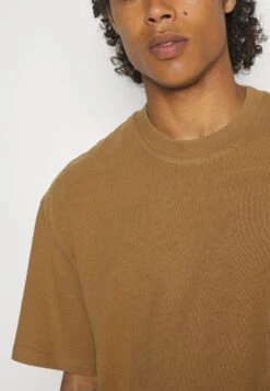 YOURTURN Unisex - Basic T-Shirt - Beige -Yourturn 983f77759d2441d68f2570b0c0e4df4f