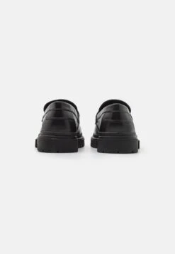 YOURTURN Leather Unisex - Slip-Ons - Black -Yourturn a30e4aec3ff64aec89480e52d85c30cf