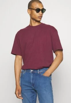 YOURTURN Unisex - Basic T-Shirt -Red -Yourturn ae35f53deb5d4e2da3813346f1615946