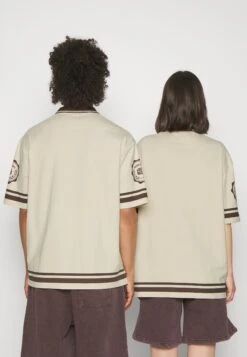 YOURTURN Unisex - Polo Shirt - Off-White -Yourturn b655314a0de44ac7819292d4eb2f4c5b