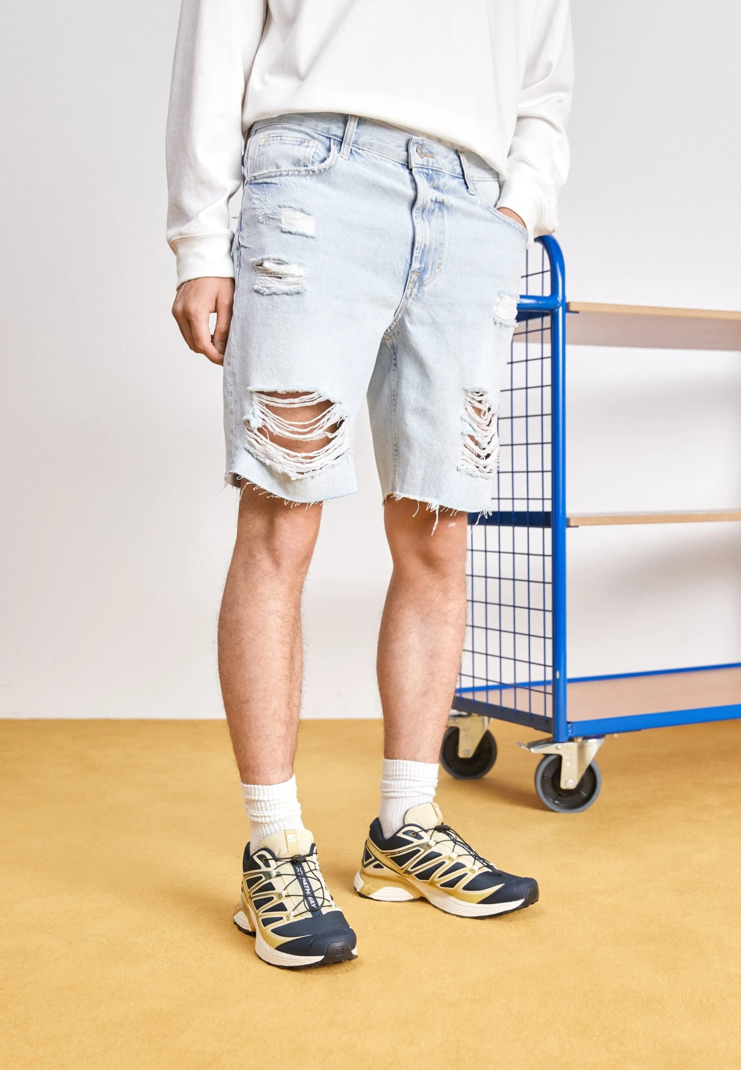YOURTURN Unisex - Denim Shorts 3 YOURTURN Unisex - Denim Shorts