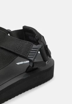 YOURTURN Unisex - Sandals -Yourturn c98b7d477a624906a6cdff4431936912