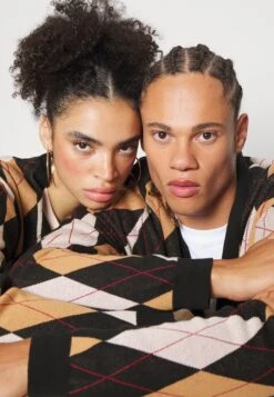 YOURTURN Jumper - Multi Coloured 11 YOURTURN Jumper - Multi Coloured -Yourturn d2abc46aa57744ca87aa436f84c47306