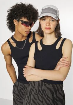 YOURTURN Unisex - Top - Black -Yourturn dd57cd40199b470682a01dd6f09fffe9