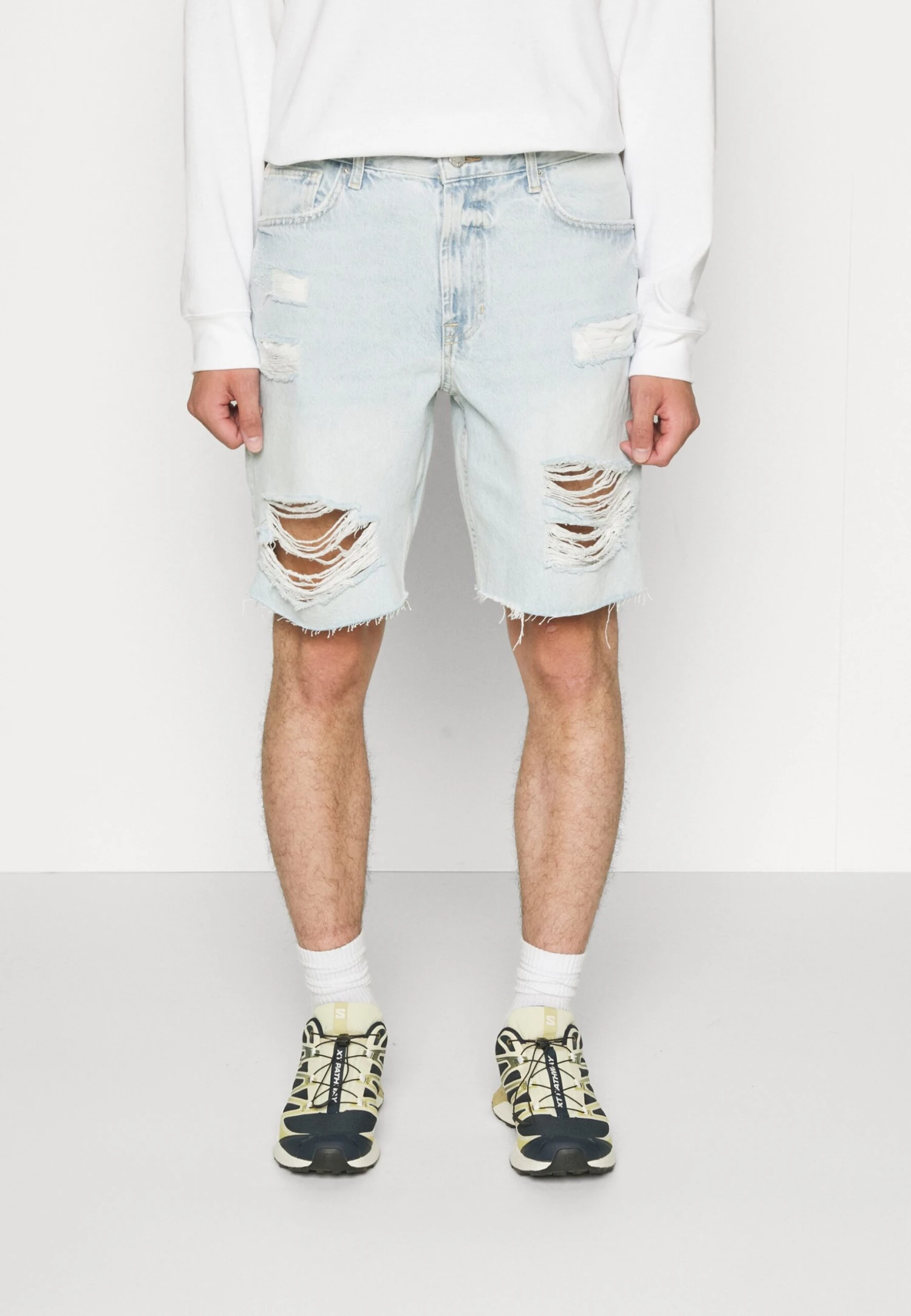 YOURTURN Unisex - Denim Shorts 5 YOURTURN Unisex - Denim Shorts - Image 3