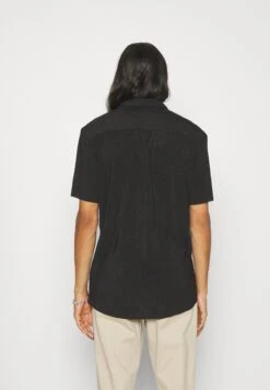 YOURTURN Plisse Shirt Unisex - Shirt - Black -Yourturn f669a991e42c4ea187536b79575d26d9