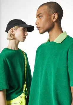 YOURTURN Unisex - Basic T-Shirt - Green -Yourturn fe42032137b84feba7e6e68d933211ed